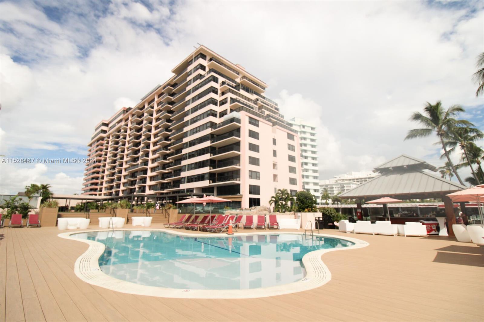 5225 Collins Ave 804, Miami Beach, Florida 33140, 2 Bedrooms Bedrooms, ,2 BathroomsBathrooms,Residential,For Sale,5225 Collins Ave 804,A11526487
