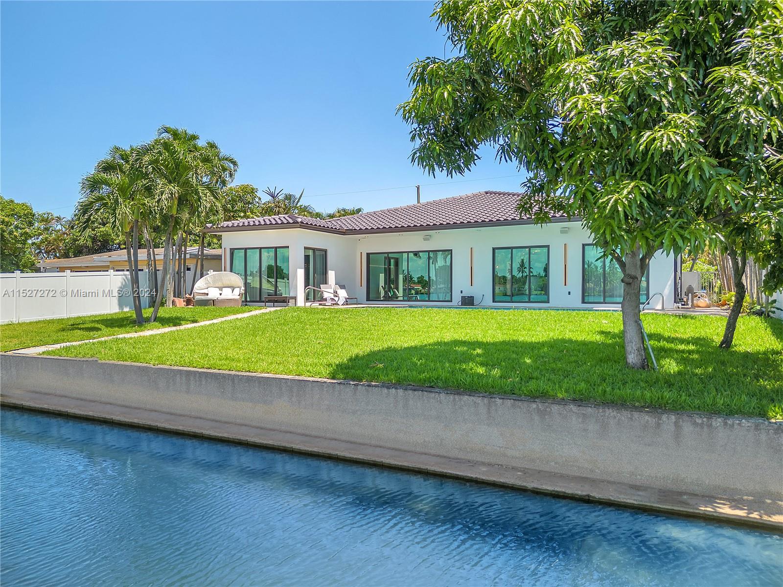 21100 25th Ct, Miami, FL, 33180 United States, 3 Bedrooms Bedrooms, ,3 BathroomsBathrooms,Residential,For Sale,25th Ct,A11527272