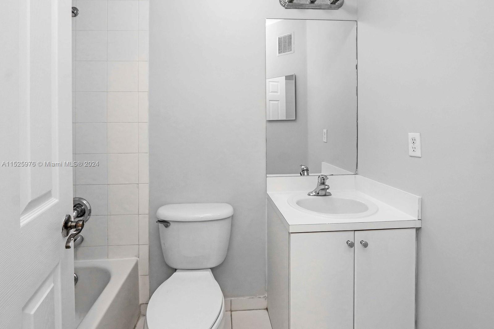 2361 SE 23 DR 2361, Homestead, Florida 33035, 3 Bedrooms Bedrooms, ,2 BathroomsBathrooms,Residential,For Sale,2361 SE 23 DR 2361,A11525976