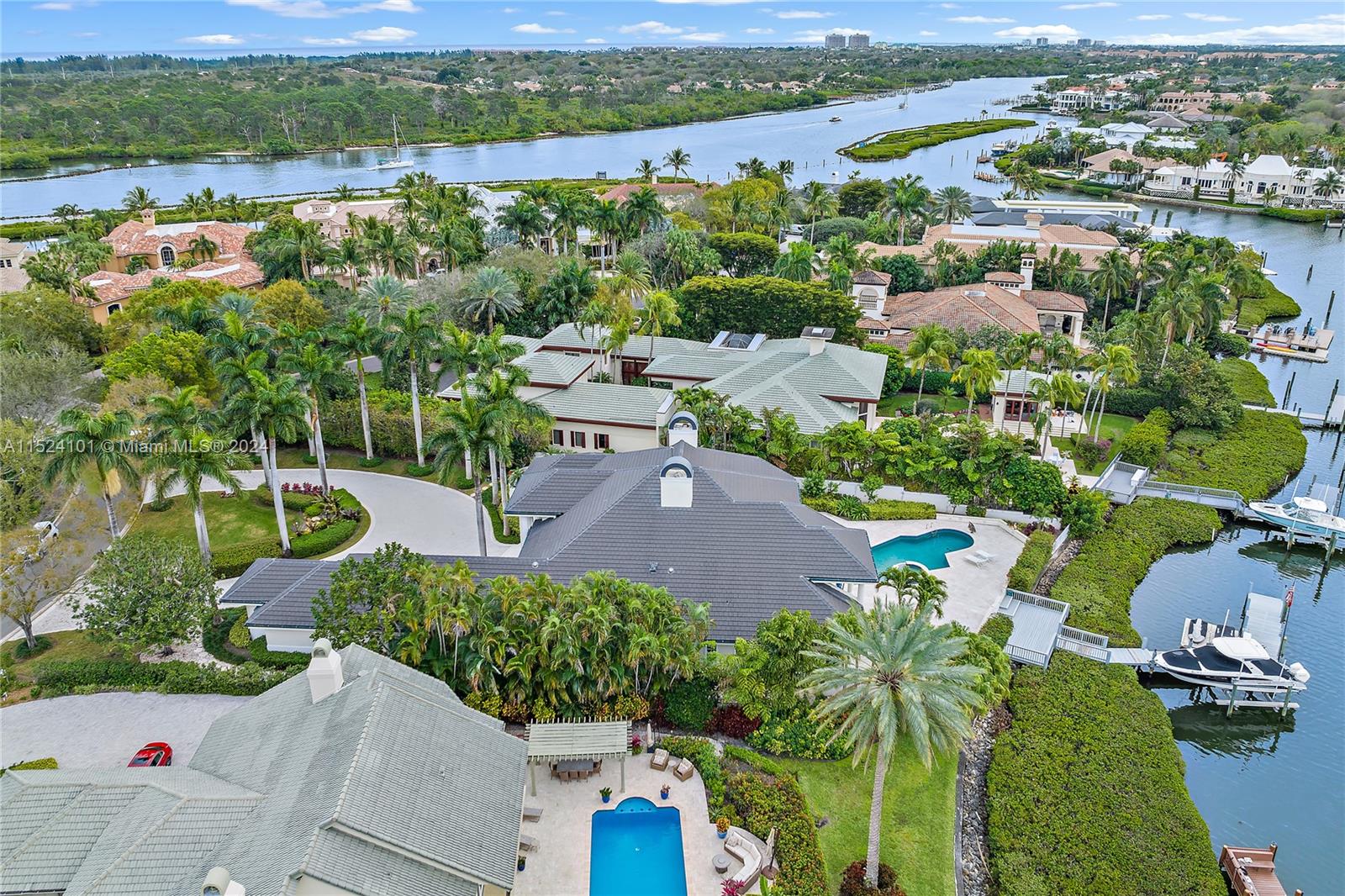 200 Spyglass Ln, Jupiter, FL, 33477 United States, 4 Bedrooms Bedrooms, ,6 BathroomsBathrooms,Residential,For Sale,Spyglass Ln,A11524101