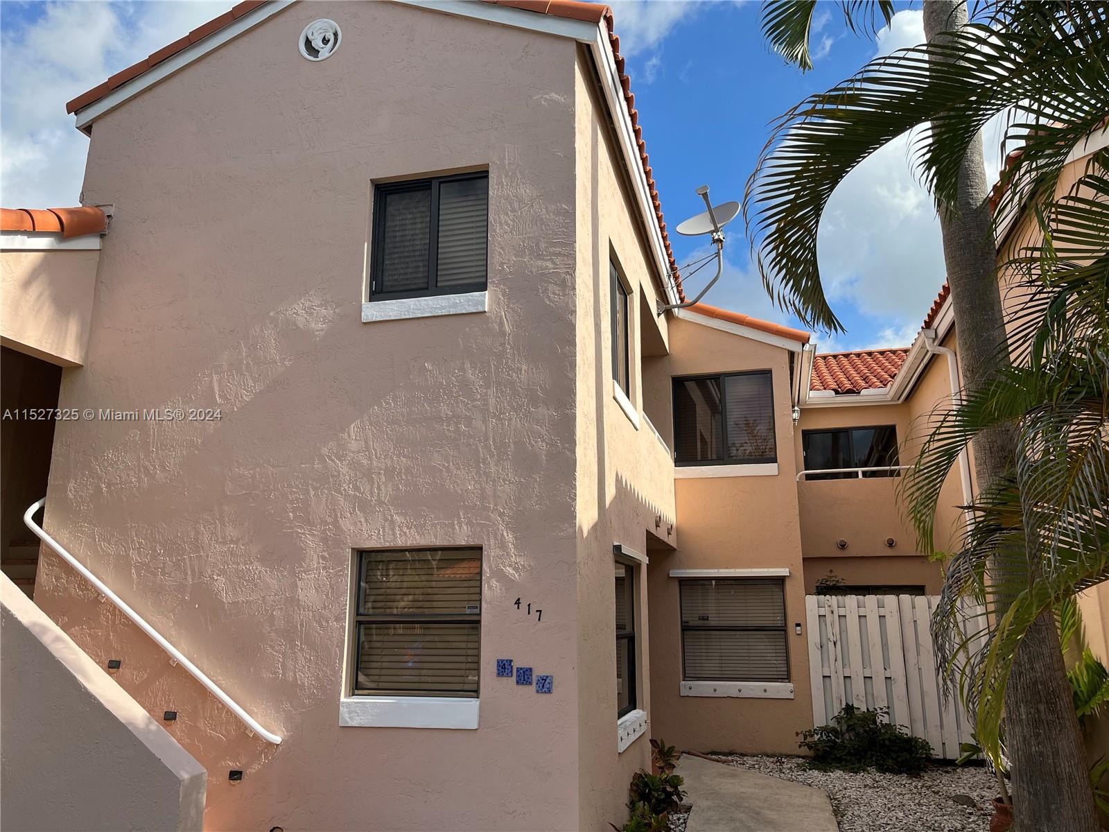 11830 80th St, Miami, FL, 33183 United States, 2 Bedrooms Bedrooms, ,2 BathroomsBathrooms,Residential,For Sale,80th St,A11527325