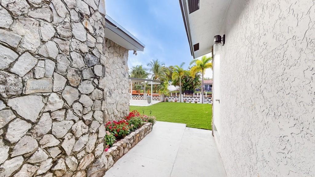 2638 Liberty St, Hollywood, Florida 33020, 5 Bedrooms Bedrooms, ,3 BathroomsBathrooms,Residential,For Sale,2638 Liberty St,A11524423