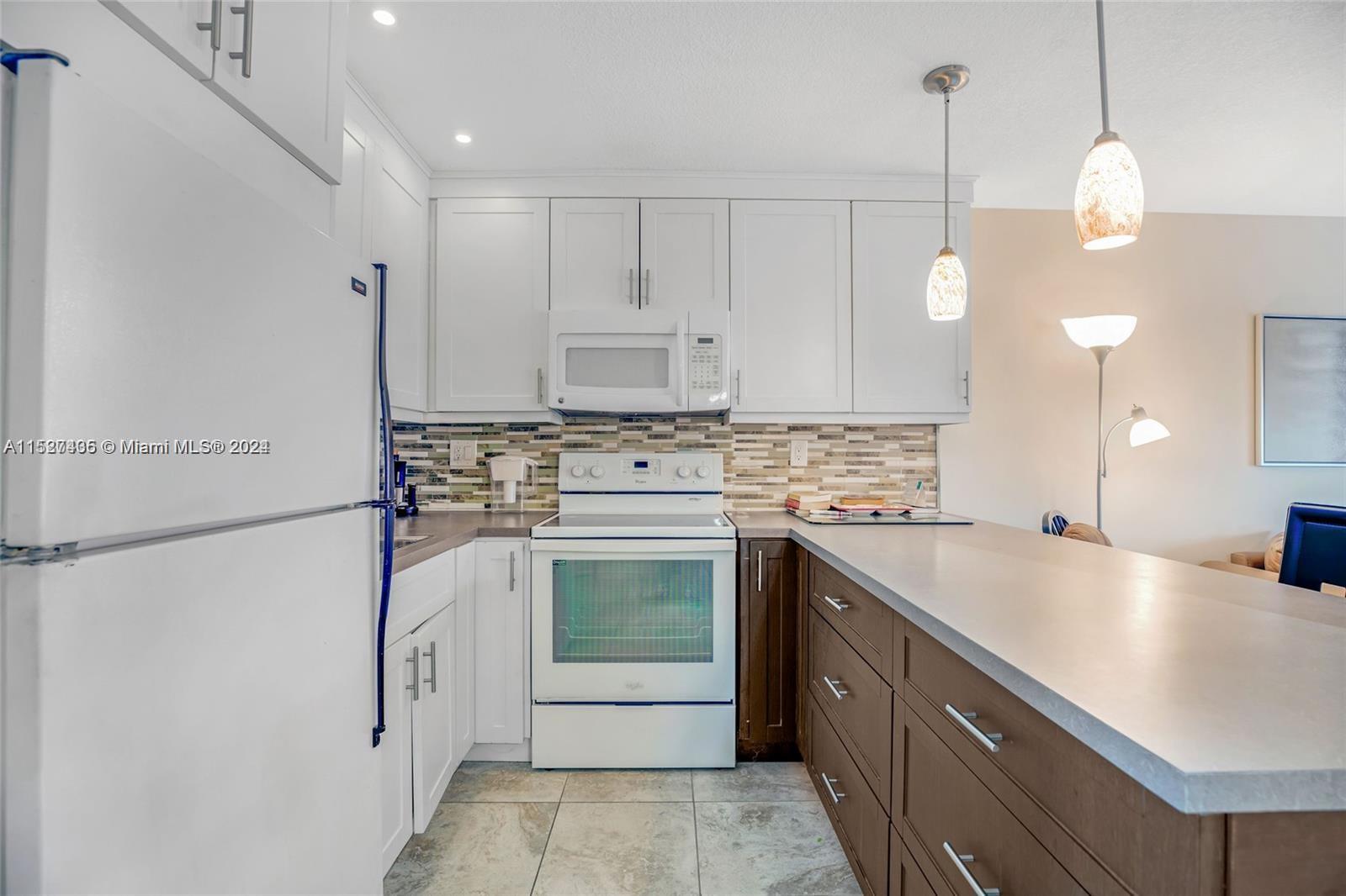 15610 NE 6th Ave 31C, Miami, Florida 33162, 1 Bedroom Bedrooms, ,1 BathroomBathrooms,Residential,For Sale,15610 NE 6th Ave 31C,A11527435