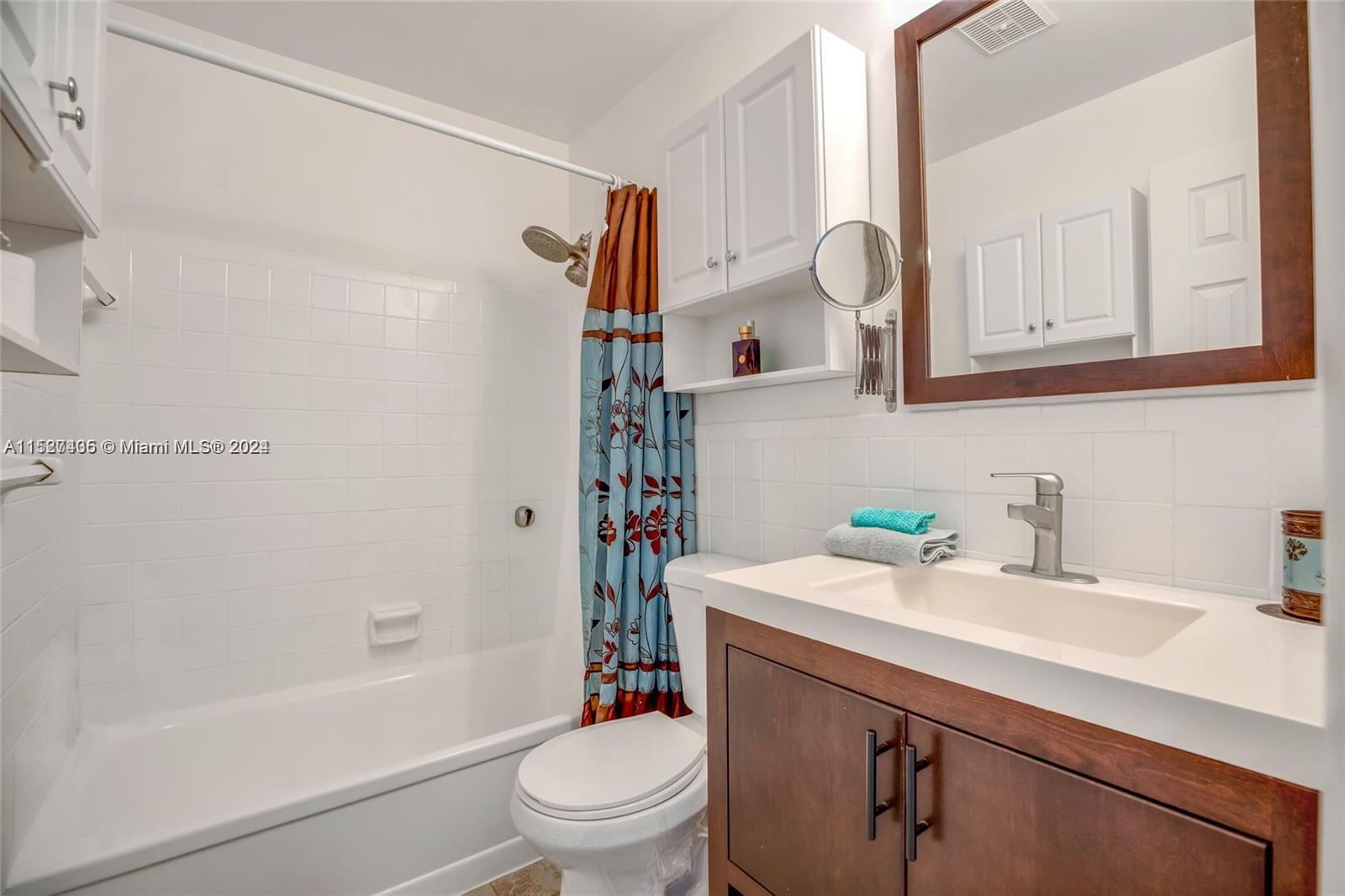 15610 NE 6th Ave 31C, Miami, Florida 33162, 1 Bedroom Bedrooms, ,1 BathroomBathrooms,Residential,For Sale,15610 NE 6th Ave 31C,A11527435