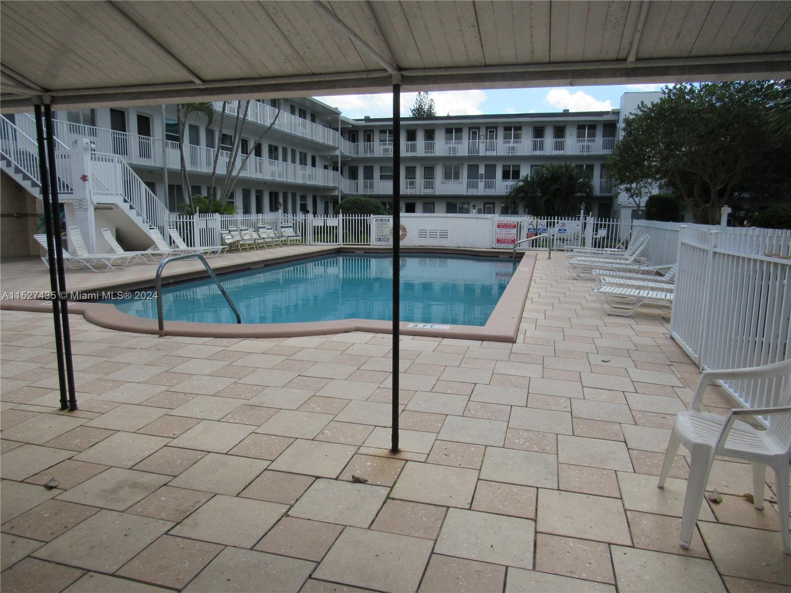 15610 NE 6th Ave 31C, Miami, Florida 33162, 1 Bedroom Bedrooms, ,1 BathroomBathrooms,Residential,For Sale,15610 NE 6th Ave 31C,A11527435