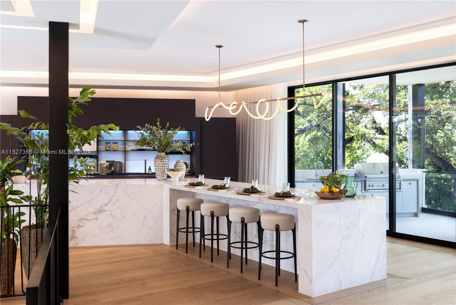 2000 Bay Rd, Miami Beach, FL, 33140 United States, 4 Bedrooms Bedrooms, ,4 BathroomsBathrooms,Residential,For Sale,Bay Rd,A11527366
