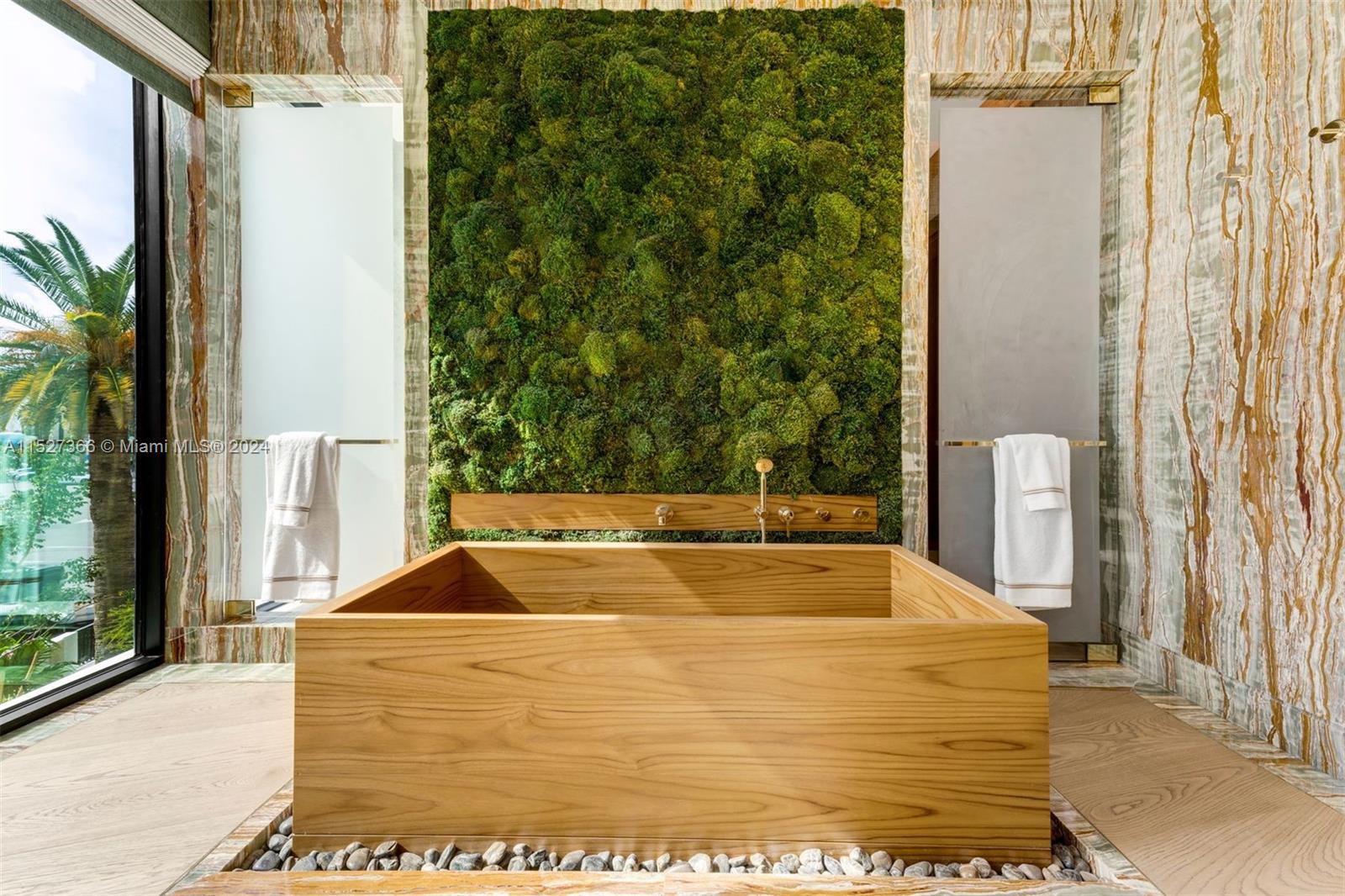 Japanese Teak Wood Soaking Tub with Presserved Moss Feature
