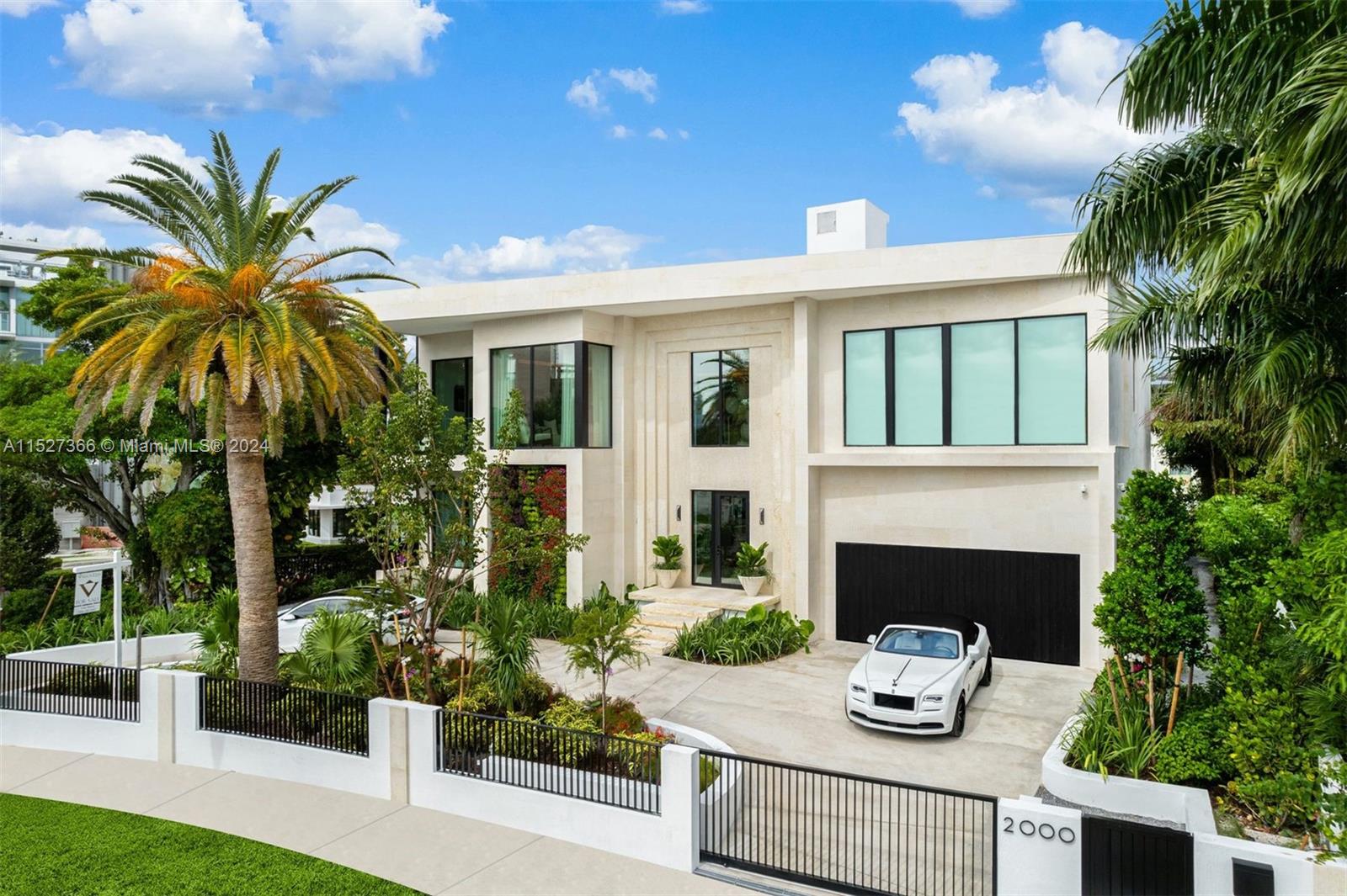 3D Entrance Feature with a Live Green Wall with it's own irrigation system and semi circular drive way