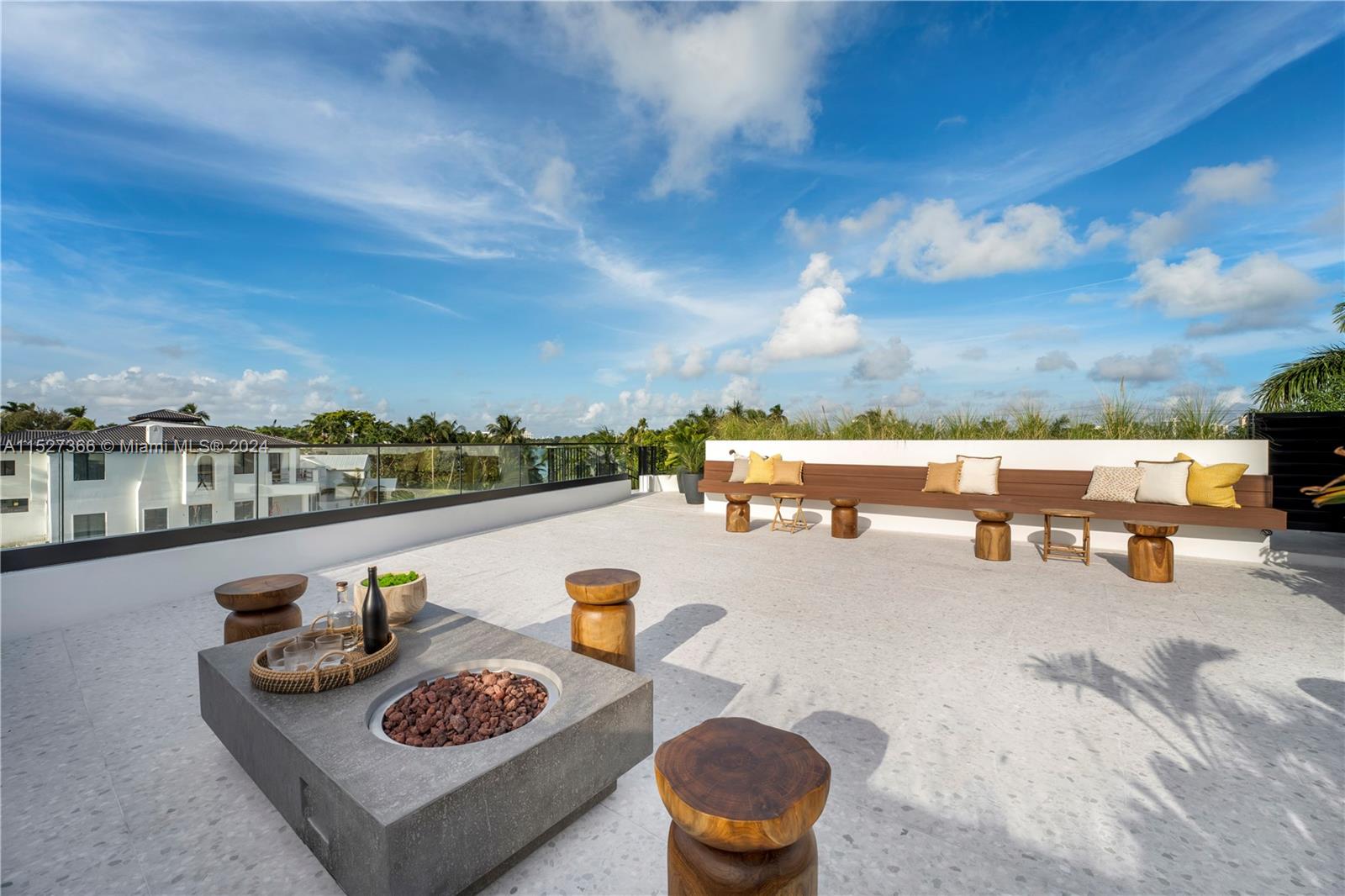 2000 Bay Rd, Miami Beach, FL, 33140 United States, 4 Bedrooms Bedrooms, ,4 BathroomsBathrooms,Residential,For Sale,Bay Rd,A11527366