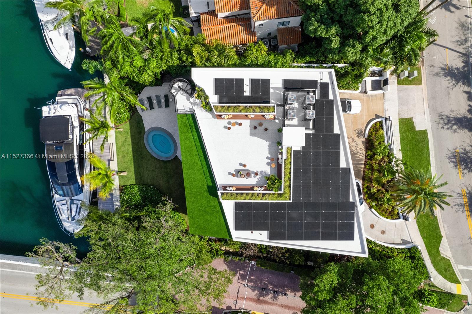 2000 Bay Rd, Miami Beach, FL, 33140 United States, 4 Bedrooms Bedrooms, ,4 BathroomsBathrooms,Residential,For Sale,Bay Rd,A11527366