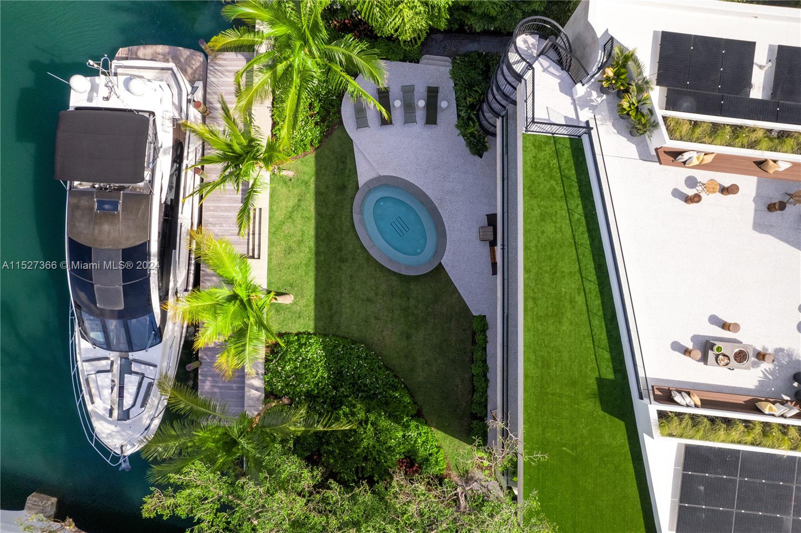2000 Bay Rd, Miami Beach, FL, 33140 United States, 4 Bedrooms Bedrooms, ,4 BathroomsBathrooms,Residential,For Sale,Bay Rd,A11527366