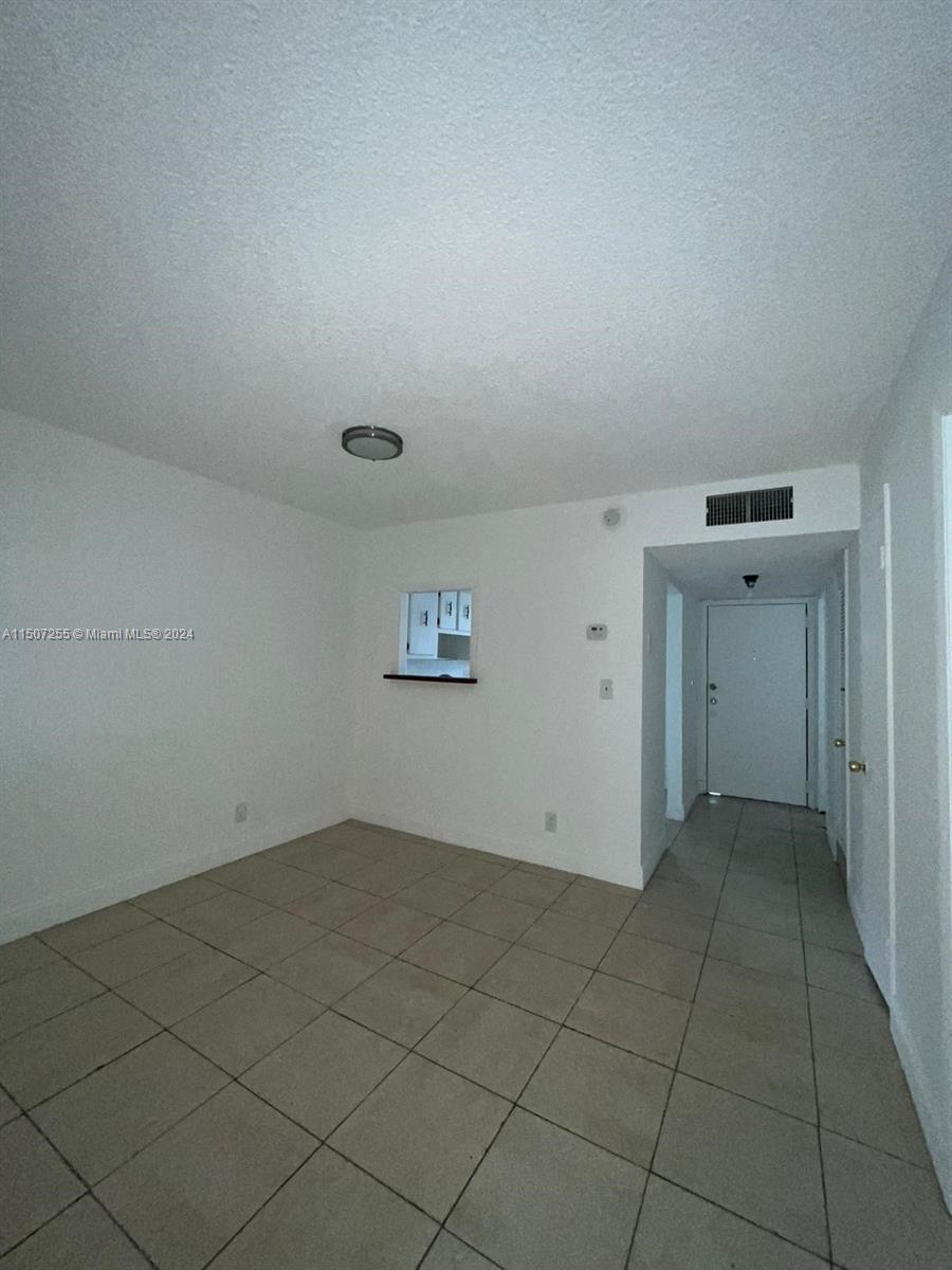 220 SW 9th Ave 117, Hallandale Beach, Florida 33009, 1 Bedroom Bedrooms, ,1 BathroomBathrooms,Residential,For Sale,220 SW 9th Ave 117,A11507255