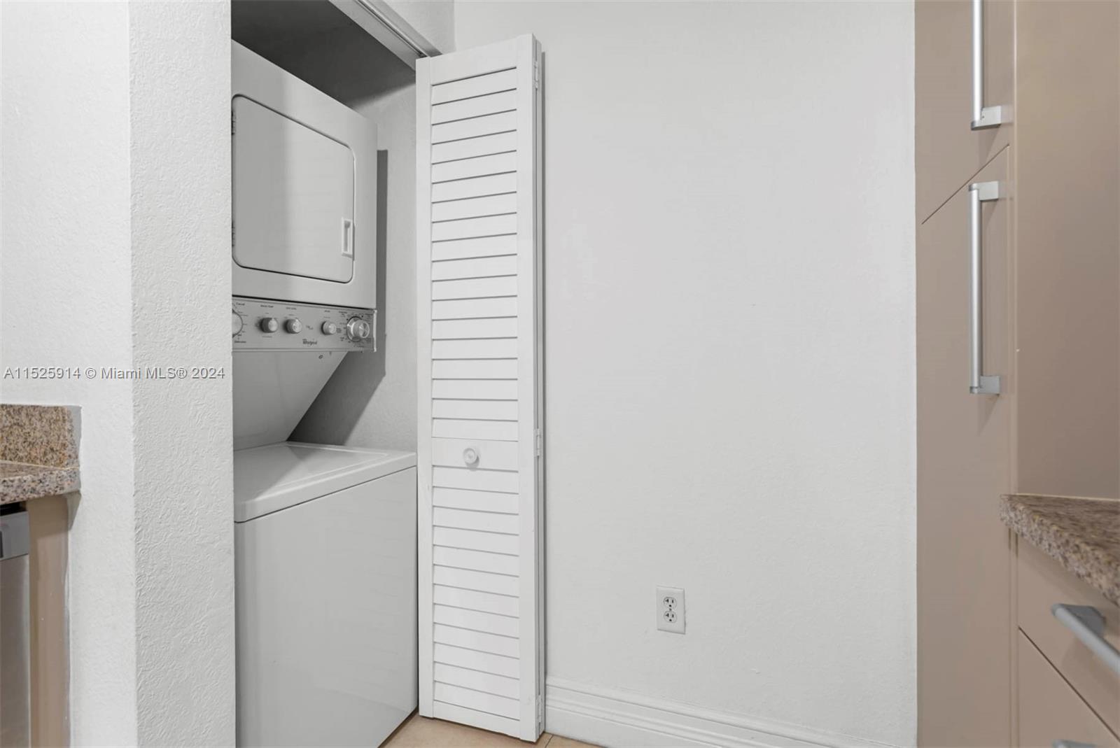 500 NE 29th St 808, Miami, Florida 33137, 2 Bedrooms Bedrooms, ,2 BathroomsBathrooms,Residential,For Sale,500 NE 29th St 808,A11525914