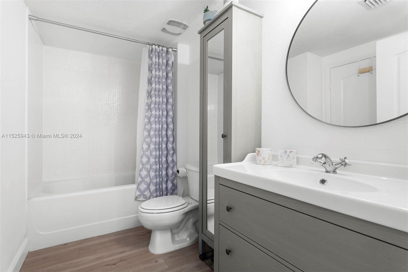 500 NE 29th St 605, Miami, Florida 33137, 1 Bedroom Bedrooms, ,1 BathroomBathrooms,Residential,For Sale,500 NE 29th St 605,A11525943