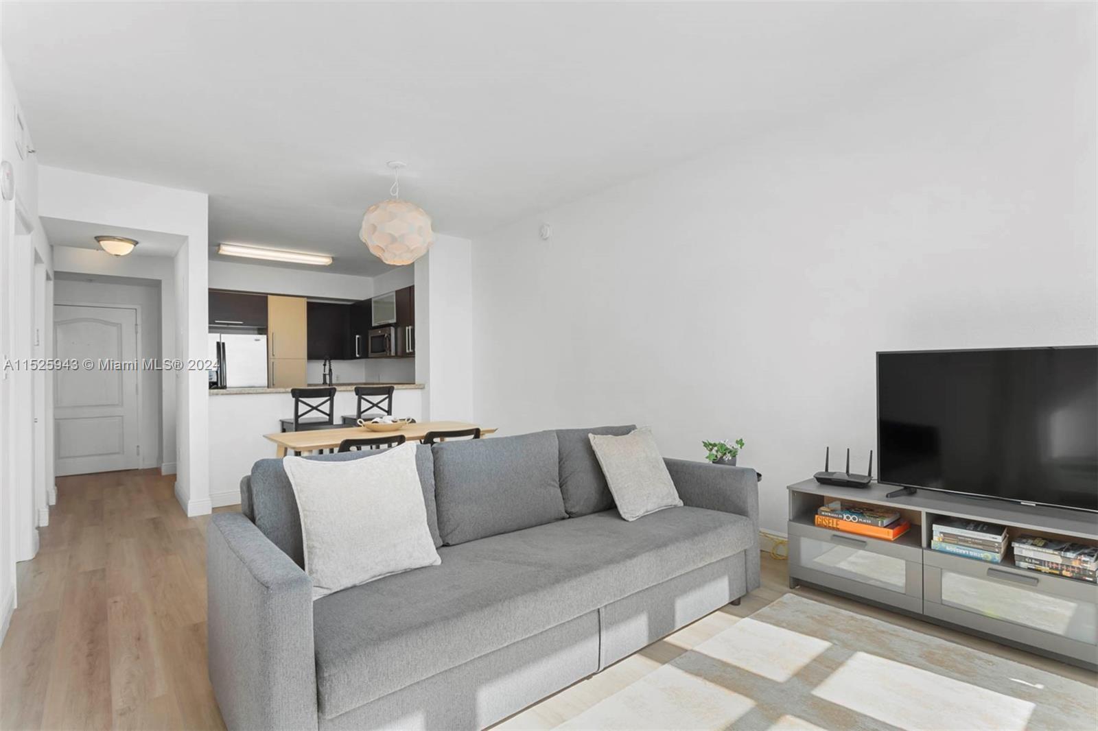 500 NE 29th St 605, Miami, Florida 33137, 1 Bedroom Bedrooms, ,1 BathroomBathrooms,Residential,For Sale,500 NE 29th St 605,A11525943