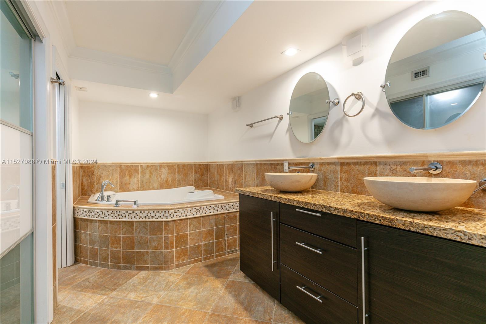 3500 Mystic Pointe Dr 3702, Aventura, Florida 33180, 2 Bedrooms Bedrooms, ,2 BathroomsBathrooms,Residential,For Sale,3500 Mystic Pointe Dr 3702,A11527088