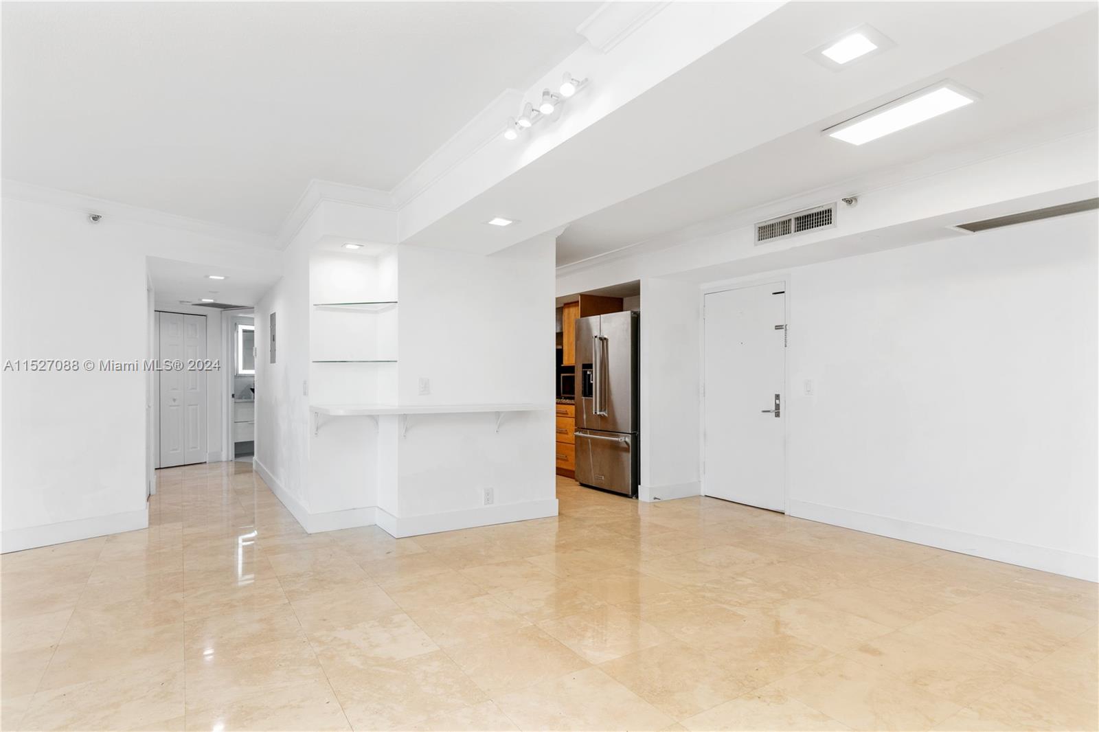 3500 Mystic Pointe Dr 3702, Aventura, Florida 33180, 2 Bedrooms Bedrooms, ,2 BathroomsBathrooms,Residential,For Sale,3500 Mystic Pointe Dr 3702,A11527088