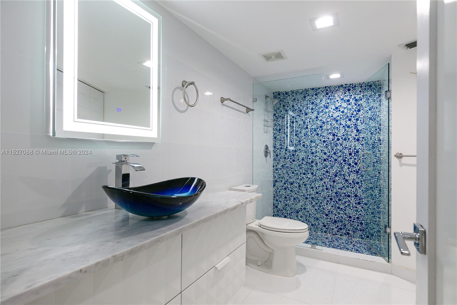 3500 Mystic Pointe Dr 3702, Aventura, Florida 33180, 2 Bedrooms Bedrooms, ,2 BathroomsBathrooms,Residential,For Sale,3500 Mystic Pointe Dr 3702,A11527088