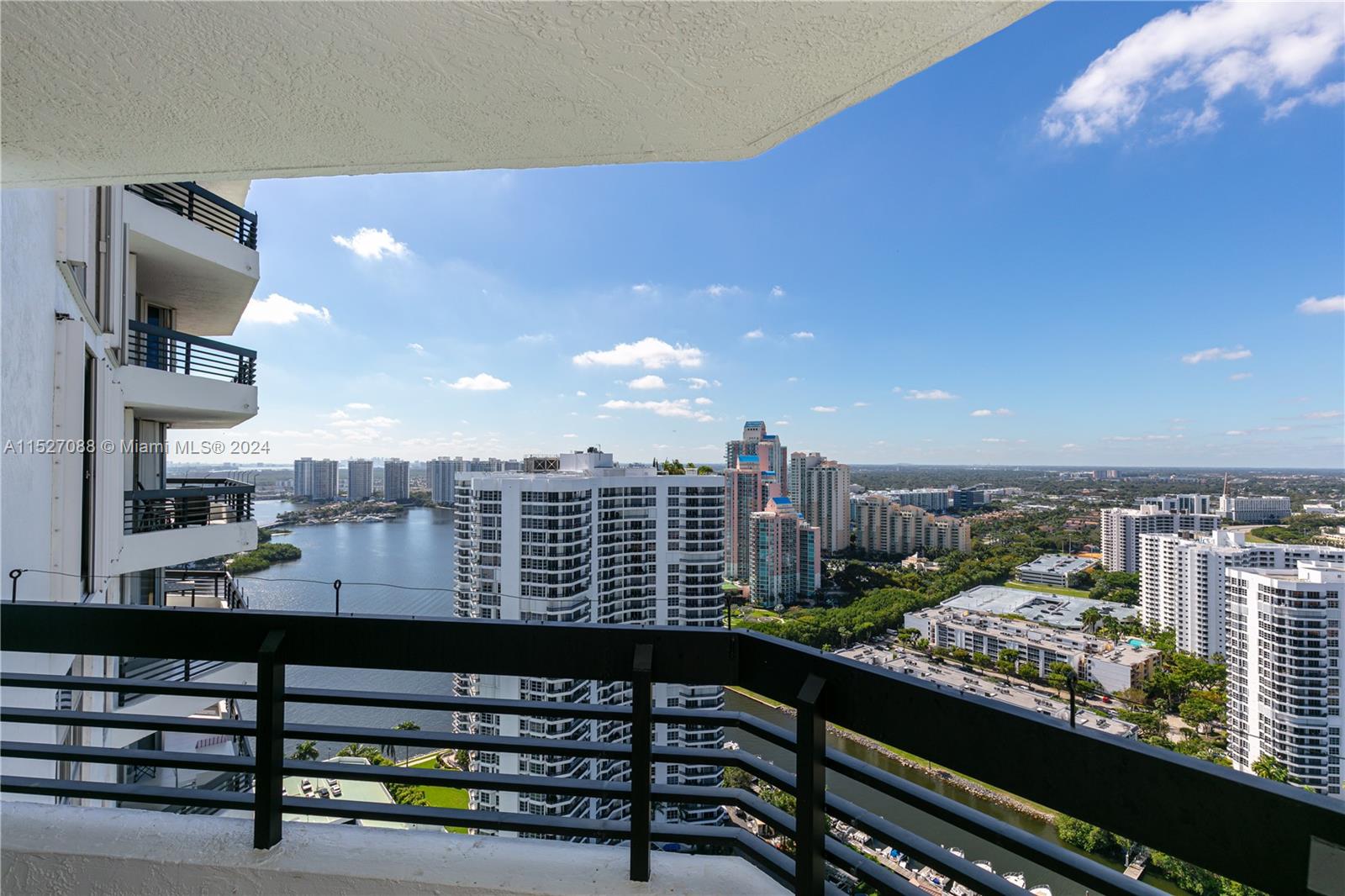 3500 Mystic Pointe Dr 3702, Aventura, Florida 33180, 2 Bedrooms Bedrooms, ,2 BathroomsBathrooms,Residential,For Sale,3500 Mystic Pointe Dr 3702,A11527088