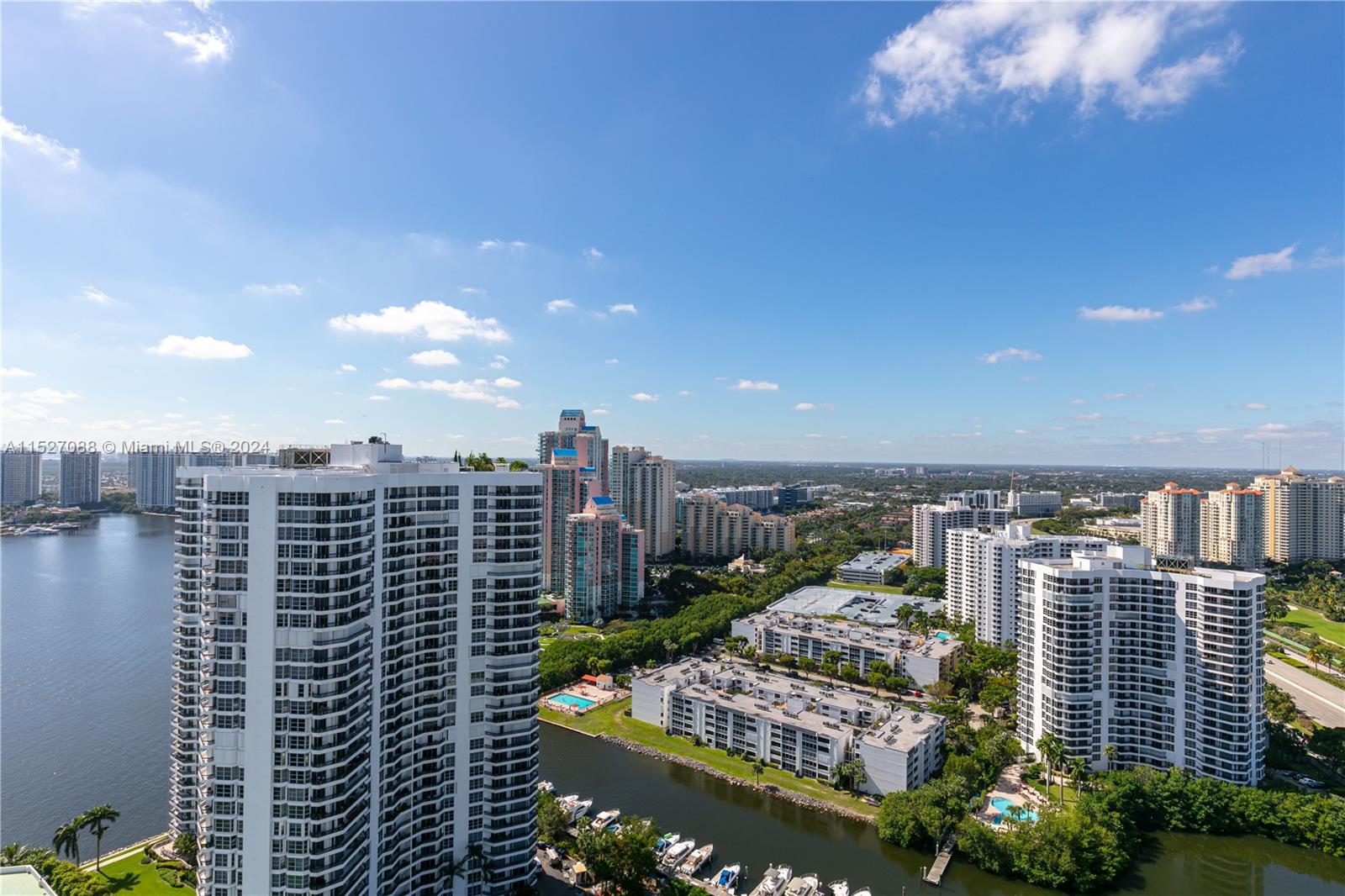 3500 Mystic Pointe Dr 3702, Aventura, Florida 33180, 2 Bedrooms Bedrooms, ,2 BathroomsBathrooms,Residential,For Sale,3500 Mystic Pointe Dr 3702,A11527088