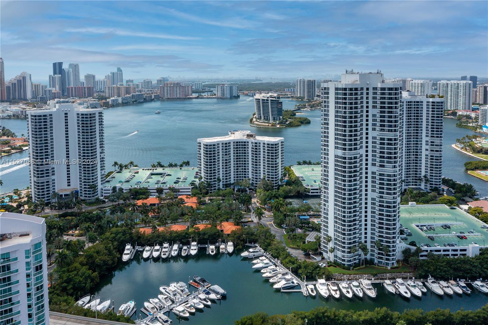 3500 Mystic Pointe Dr 3702, Aventura, Florida 33180, 2 Bedrooms Bedrooms, ,2 BathroomsBathrooms,Residential,For Sale,3500 Mystic Pointe Dr 3702,A11527088