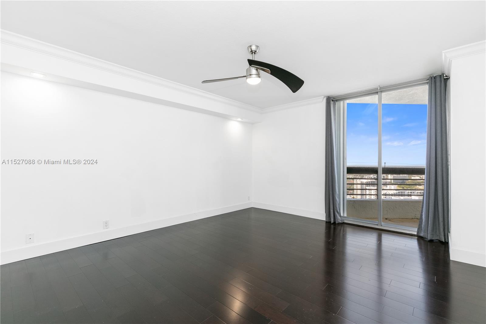 3500 Mystic Pointe Dr 3702, Aventura, Florida 33180, 2 Bedrooms Bedrooms, ,2 BathroomsBathrooms,Residential,For Sale,3500 Mystic Pointe Dr 3702,A11527088