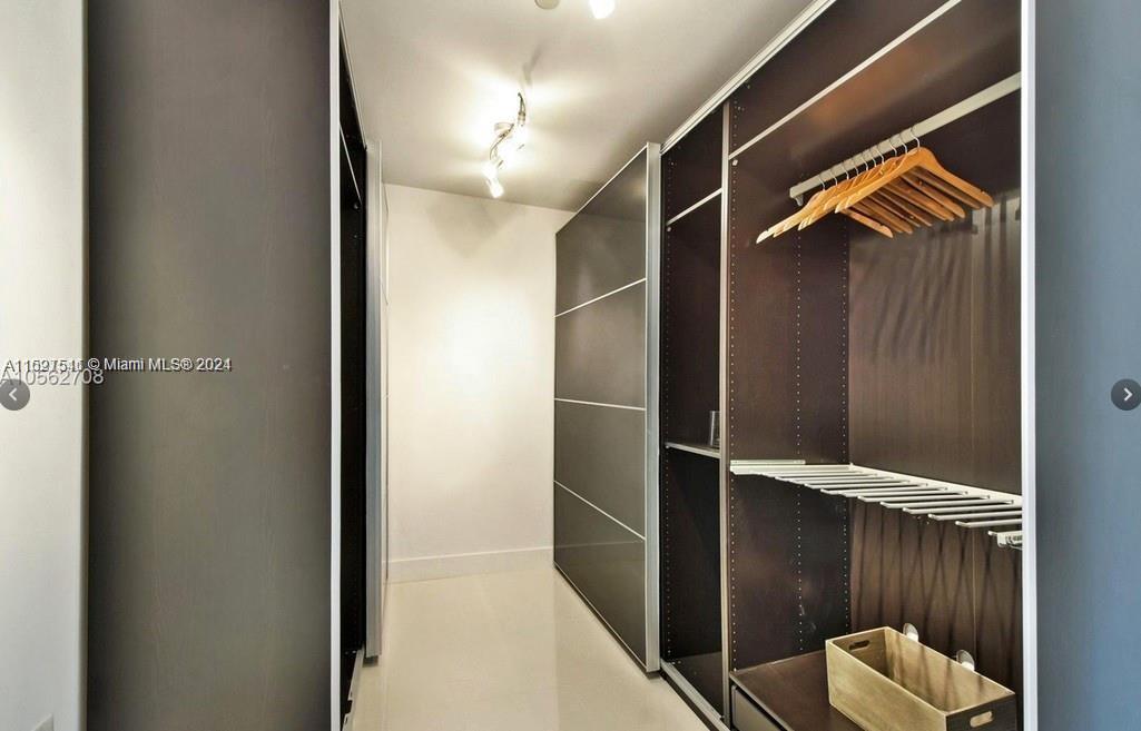 1100 Biscayne Blvd 1504, Miami, Florida 33132, 1 Bedroom Bedrooms, ,1 BathroomBathrooms,Residential,For Sale,1100 Biscayne Blvd 1504,A11527541