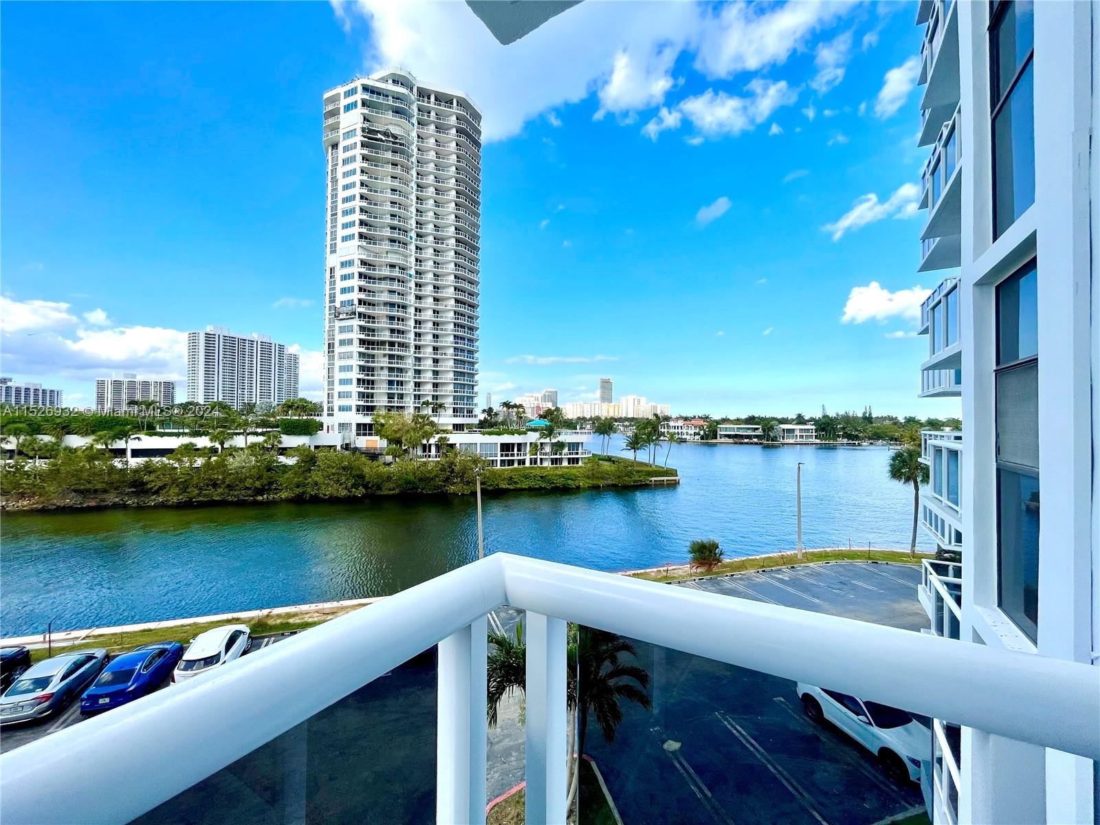 20505 E Country Club Dr 233, Aventura, Florida 33180, 2 Bedrooms Bedrooms, ,1 BathroomBathrooms,Residentiallease,For Rent,20505 E Country Club Dr 233,A11526932