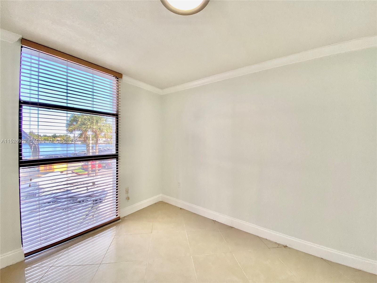 20505 E Country Club Dr 233, Aventura, Florida 33180, 2 Bedrooms Bedrooms, ,1 BathroomBathrooms,Residentiallease,For Rent,20505 E Country Club Dr 233,A11526932