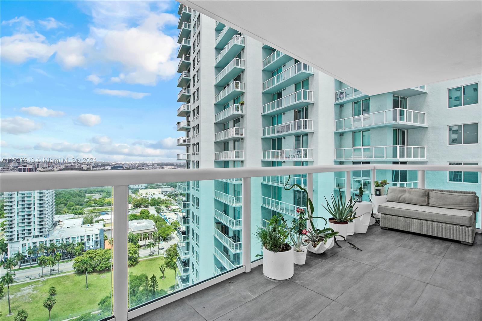 1800 N Bayshore Dr 2910, Miami, Florida 33132, 2 Bedrooms Bedrooms, ,2 BathroomsBathrooms,Residential,For Sale,1800 N Bayshore Dr 2910,A11527243