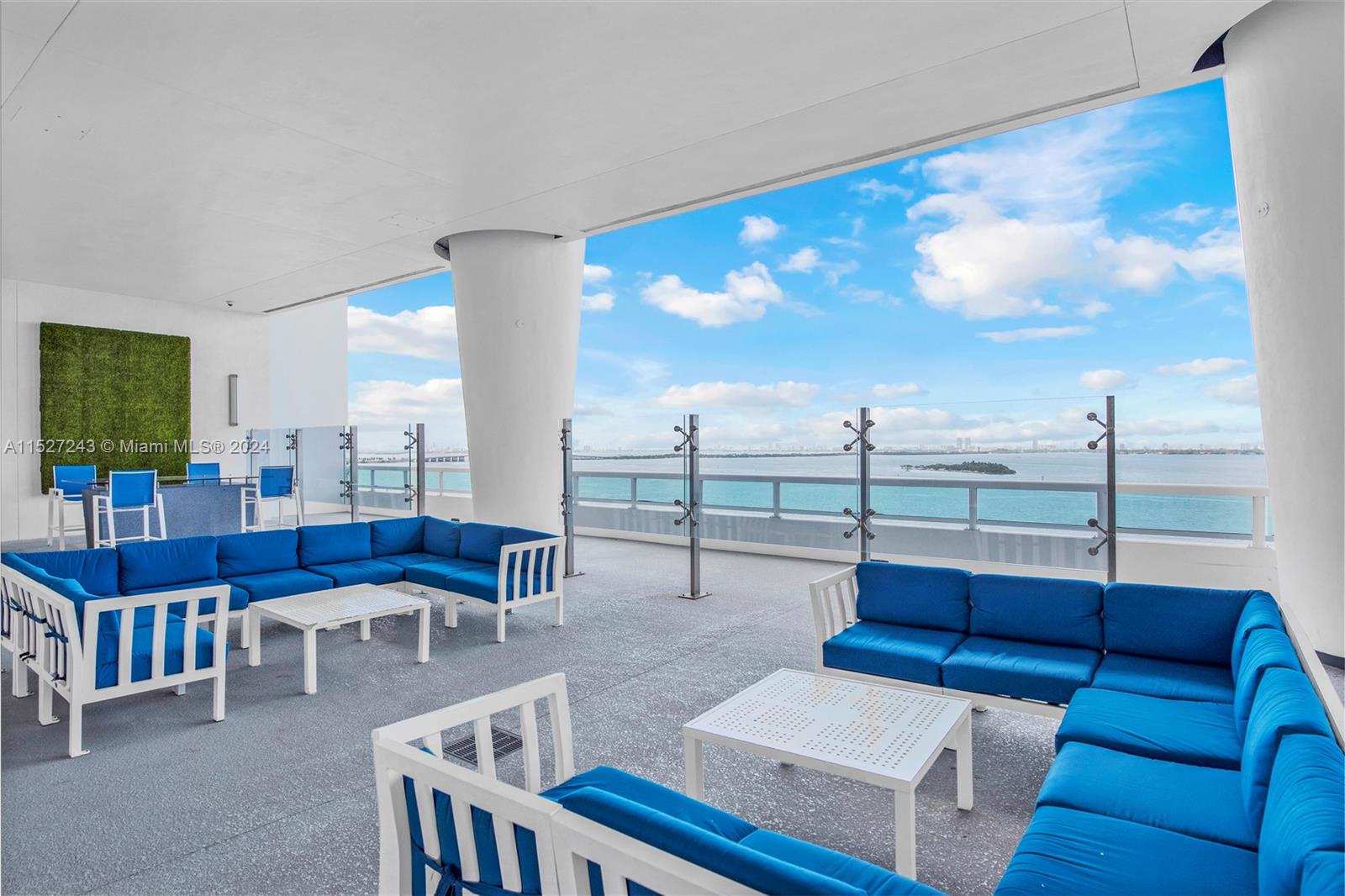 1800 N Bayshore Dr 2910, Miami, Florida 33132, 2 Bedrooms Bedrooms, ,2 BathroomsBathrooms,Residential,For Sale,1800 N Bayshore Dr 2910,A11527243