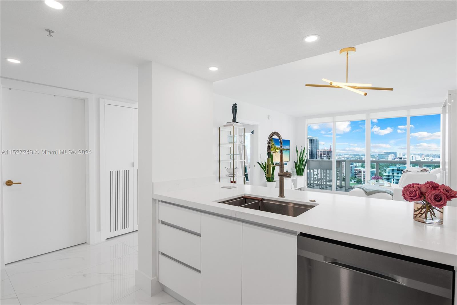 Comfortably seats 3 at the island