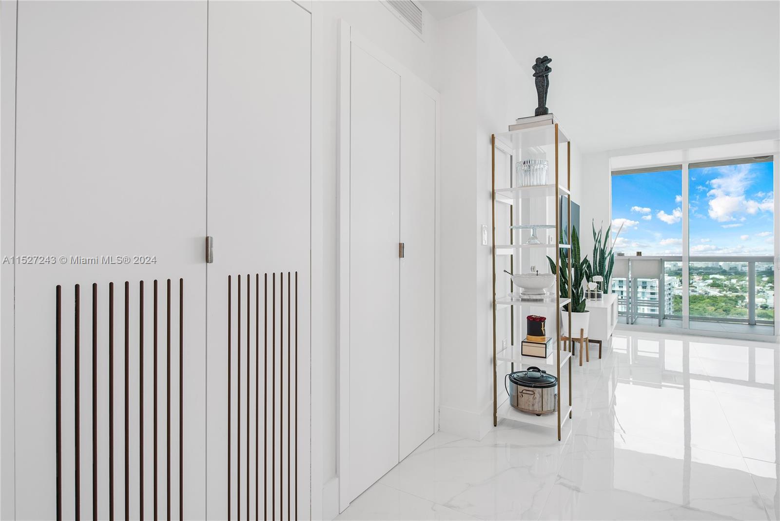 1800 N Bayshore Dr 2910, Miami, Florida 33132, 2 Bedrooms Bedrooms, ,2 BathroomsBathrooms,Residential,For Sale,1800 N Bayshore Dr 2910,A11527243