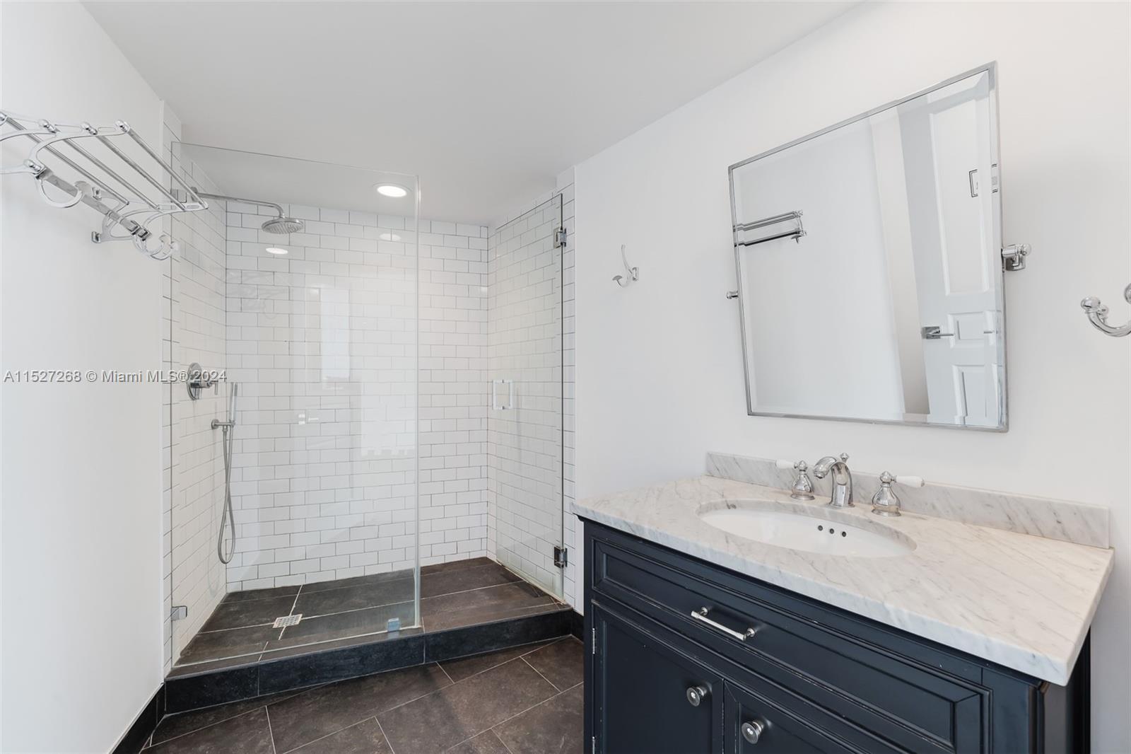 3370 NE 190th St 3015, Miami, Florida 33180, 3 Bedrooms Bedrooms, ,3 BathroomsBathrooms,Residentiallease,For Rent,3370 NE 190th St 3015,A11527268