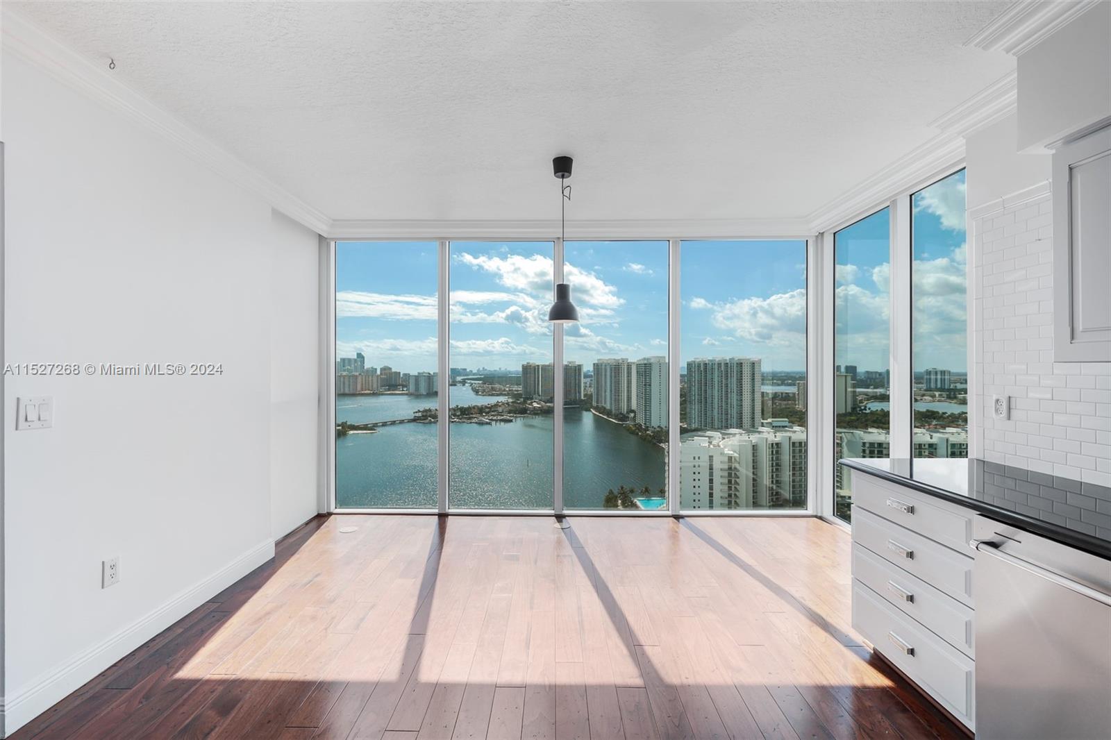 3370 NE 190th St 3015, Miami, Florida 33180, 3 Bedrooms Bedrooms, ,3 BathroomsBathrooms,Residentiallease,For Rent,3370 NE 190th St 3015,A11527268