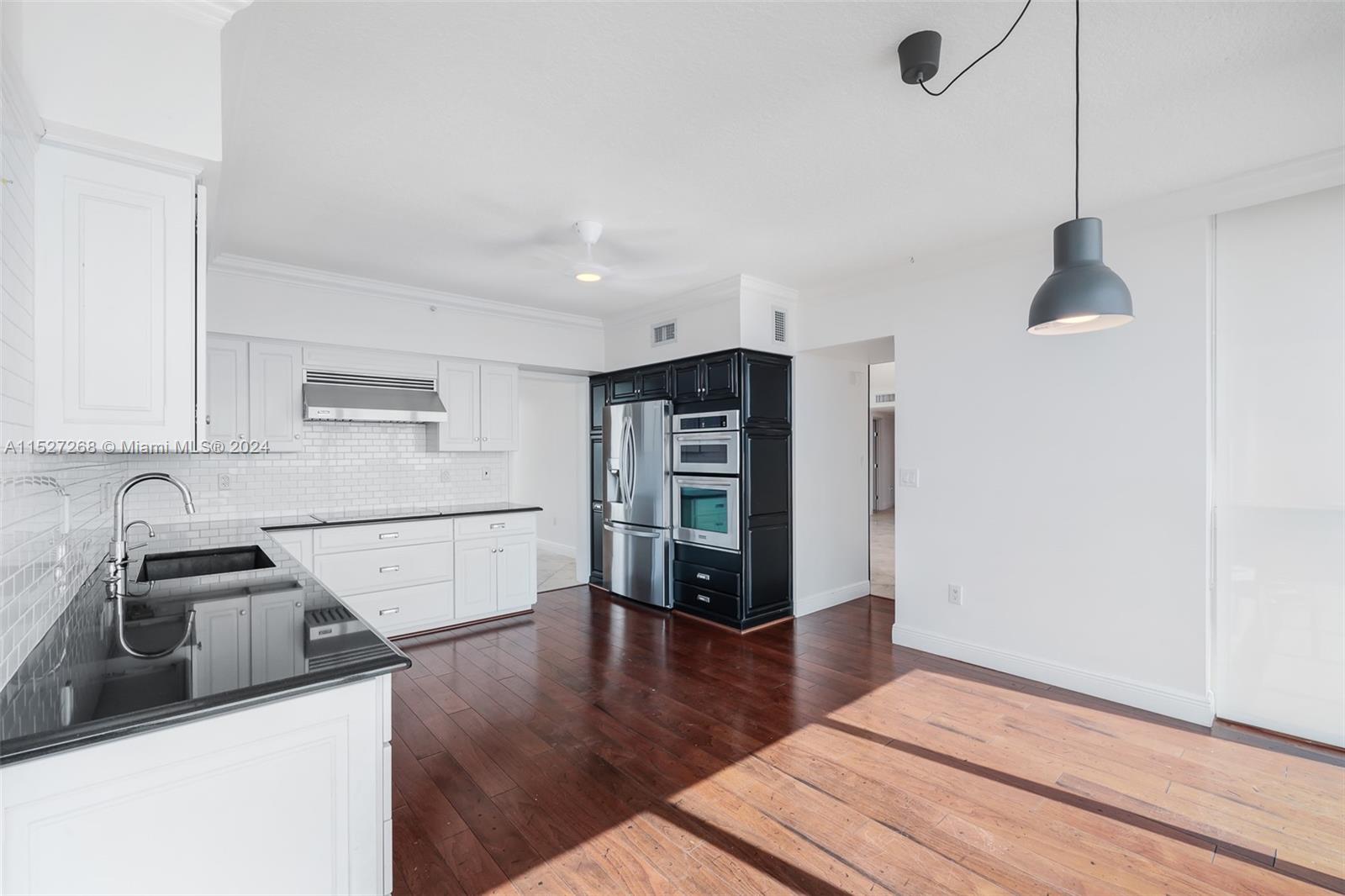 3370 NE 190th St 3015, Miami, Florida 33180, 3 Bedrooms Bedrooms, ,3 BathroomsBathrooms,Residentiallease,For Rent,3370 NE 190th St 3015,A11527268