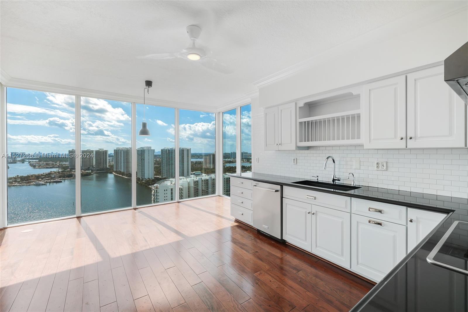 3370 NE 190th St 3015, Miami, Florida 33180, 3 Bedrooms Bedrooms, ,3 BathroomsBathrooms,Residentiallease,For Rent,3370 NE 190th St 3015,A11527268