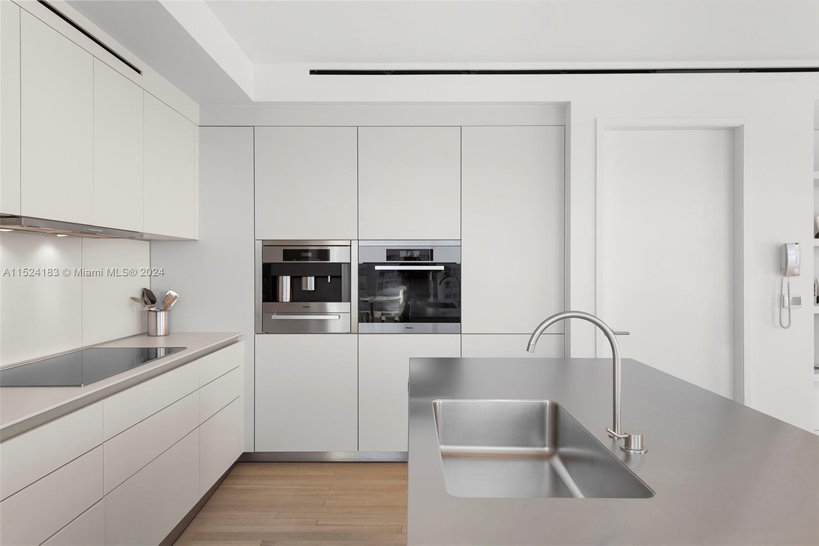 2901 Collins Ave, Miami Beach, FL, 33140 United States, 2 Bedrooms Bedrooms, ,2 BathroomsBathrooms,Residential,For Sale,Collins Ave,A11524183