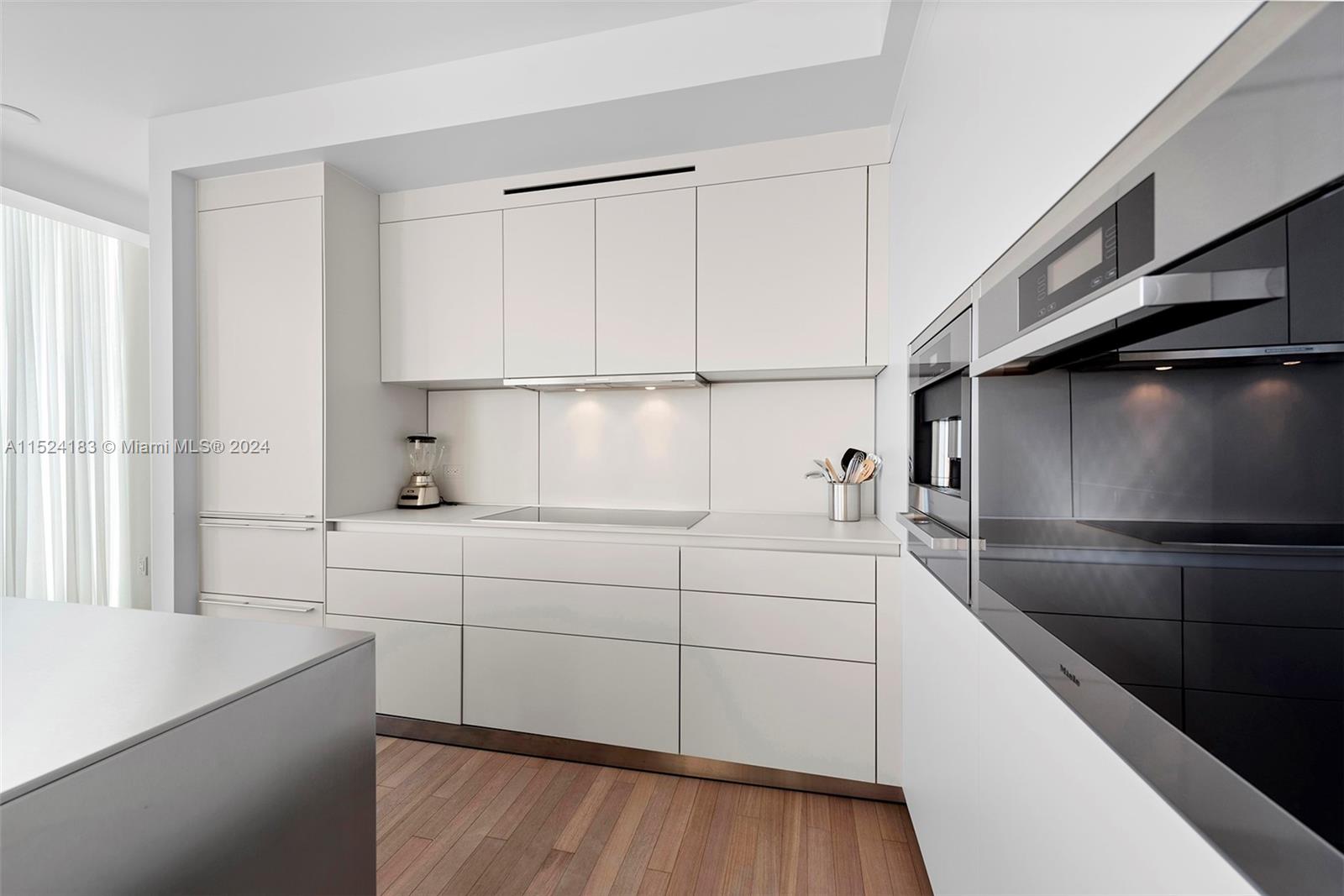 2901 Collins Ave, Miami Beach, FL, 33140 United States, 2 Bedrooms Bedrooms, ,2 BathroomsBathrooms,Residential,For Sale,Collins Ave,A11524183