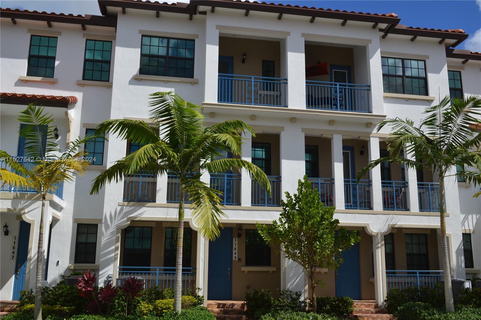 11643 SW 13th Ct 11643, Pembroke Pines, Florida 33025, 3 Bedrooms Bedrooms, ,3 BathroomsBathrooms,Residentiallease,For Rent,11643 SW 13th Ct 11643,A11527642