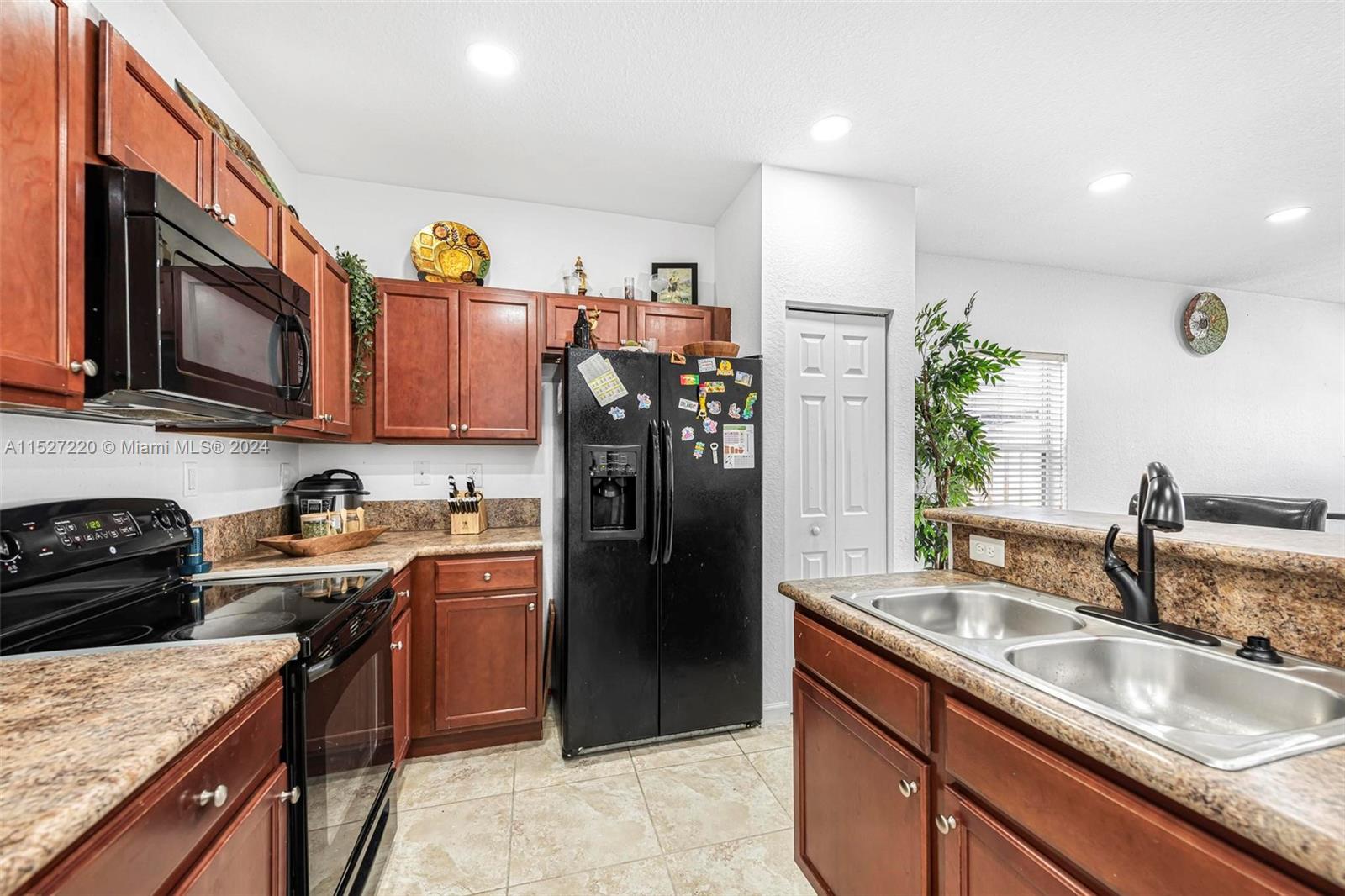 2409 NE 4th St, Homestead, Florida 33033, 4 Bedrooms Bedrooms, ,2 BathroomsBathrooms,Residential,For Sale,2409 NE 4th St,A11527220