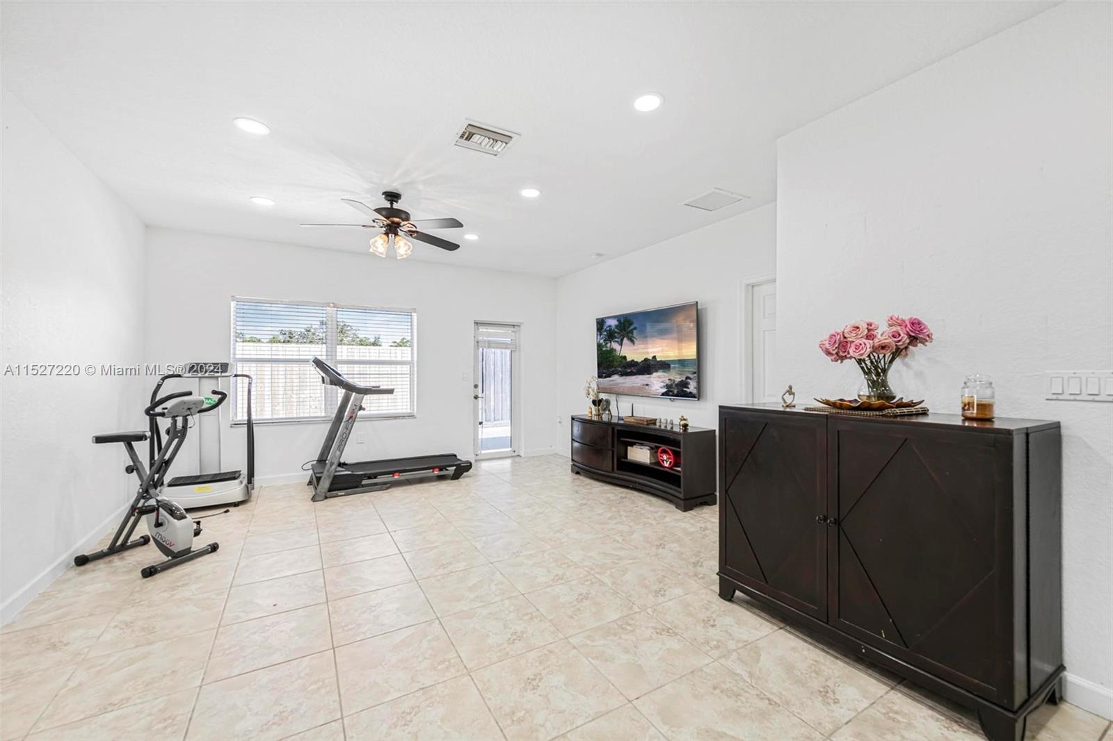 2409 NE 4th St, Homestead, Florida 33033, 4 Bedrooms Bedrooms, ,2 BathroomsBathrooms,Residential,For Sale,2409 NE 4th St,A11527220