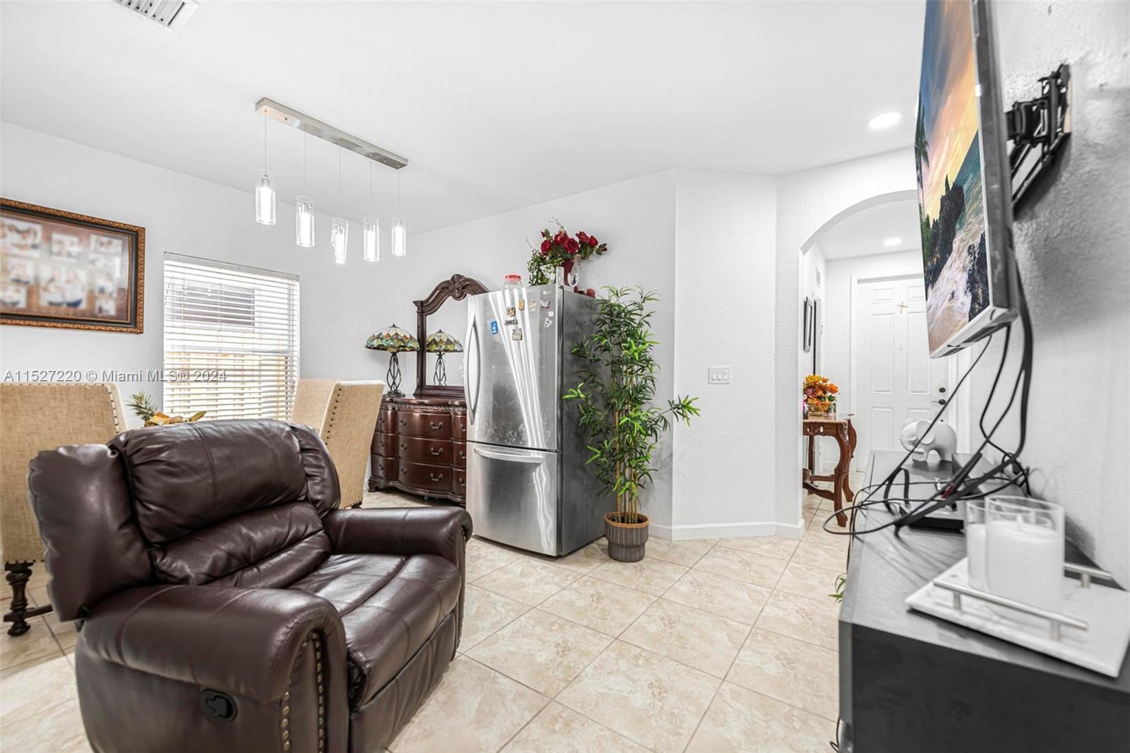 2409 NE 4th St, Homestead, Florida 33033, 4 Bedrooms Bedrooms, ,2 BathroomsBathrooms,Residential,For Sale,2409 NE 4th St,A11527220