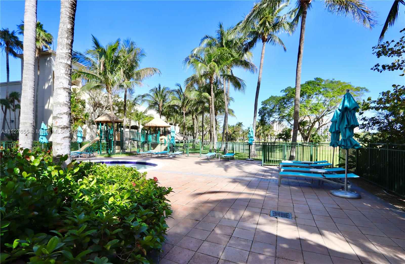 19501 W Country Club Dr 2510, Aventura, Florida 33180, 2 Bedrooms Bedrooms, ,2 BathroomsBathrooms,Residentiallease,For Rent,19501 W Country Club Dr 2510,A11527655