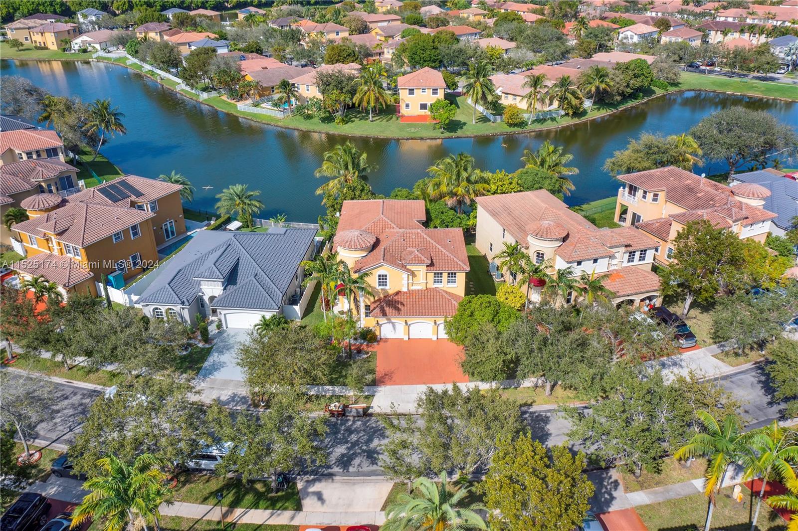 14093 SW 53rd St, Miramar, Florida 33027, 6 Bedrooms Bedrooms, ,4 BathroomsBathrooms,Residential,For Sale,14093 SW 53rd St,A11525174