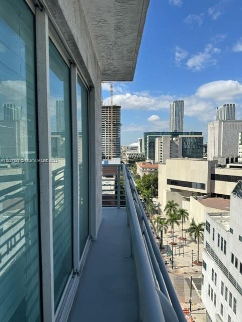 234 NE 3rd St 1401, Miami, Florida 33132, 2 Bedrooms Bedrooms, ,2 BathroomsBathrooms,Residentiallease,For Rent,234 NE 3rd St 1401,A11527153