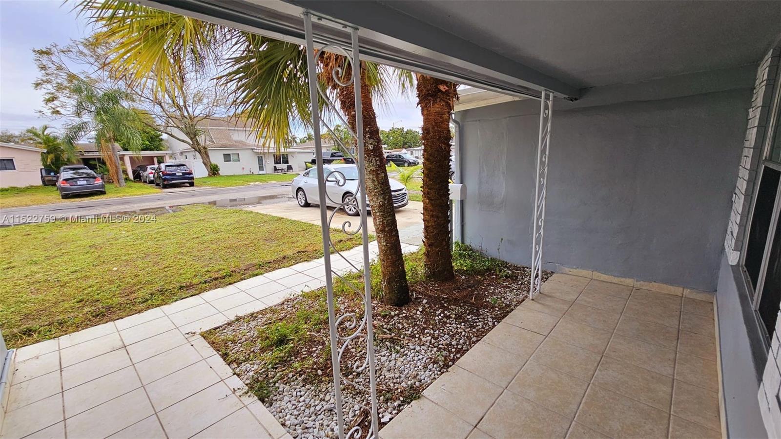 123 68th Ave, Pembroke Pines, FL, 33023 United States, 3 Bedrooms Bedrooms, ,2 BathroomsBathrooms,Residential,For Sale,68th Ave,A11522759