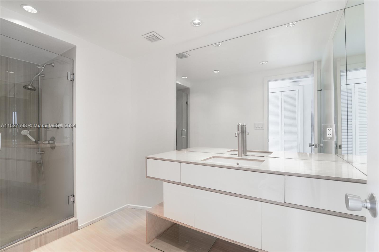 2100 S Ocean Ln 1702, Fort Lauderdale, Florida 33316, 2 Bedrooms Bedrooms, ,2 BathroomsBathrooms,Residentiallease,For Rent,2100 S Ocean Ln 1702,A11527698