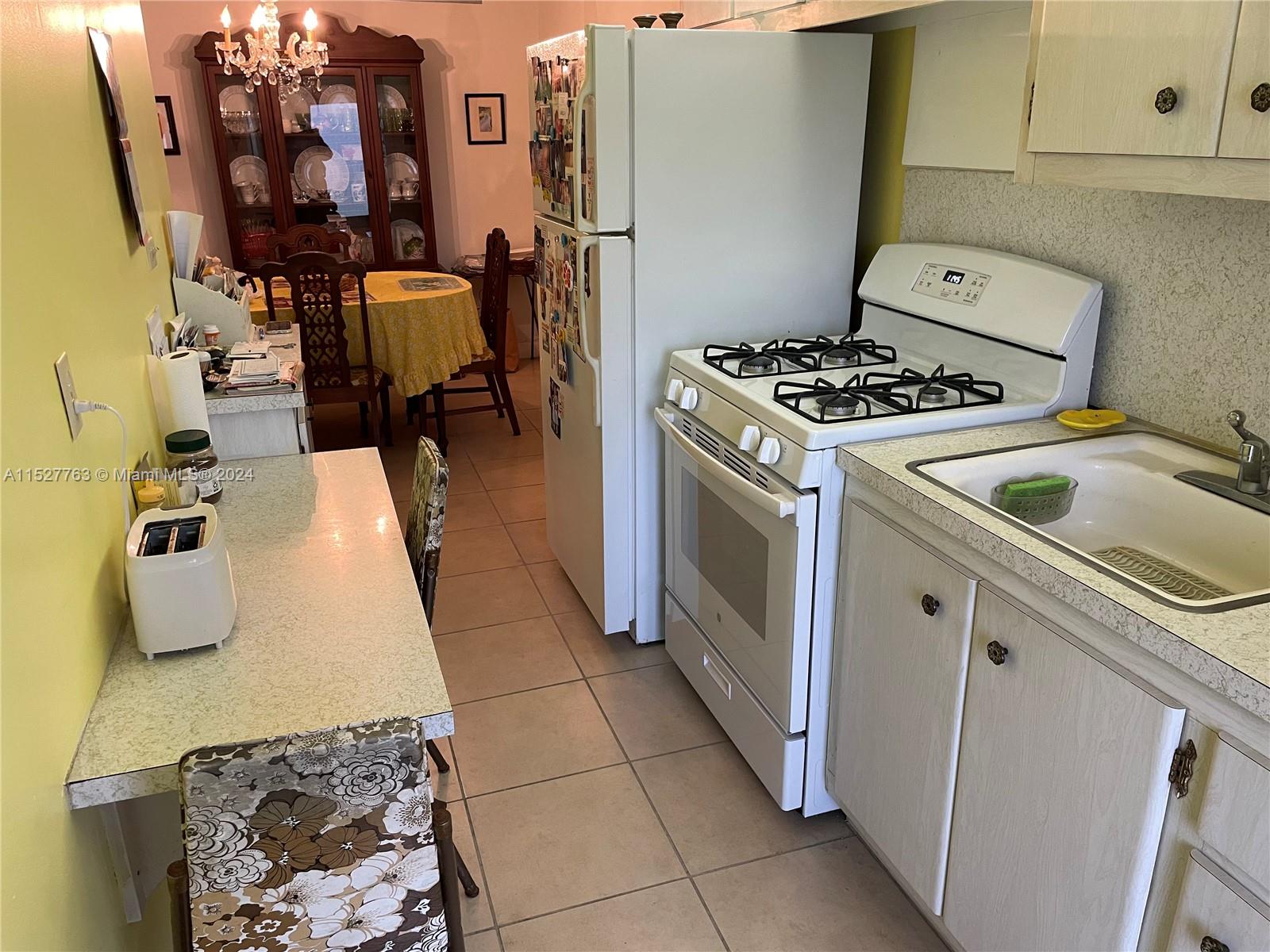 160 203rd Ter, Miami Gardens, FL, 33179 United States, 1 Bedroom Bedrooms, ,1 BathroomBathrooms,Residential,For Sale,203rd Ter,A11527763