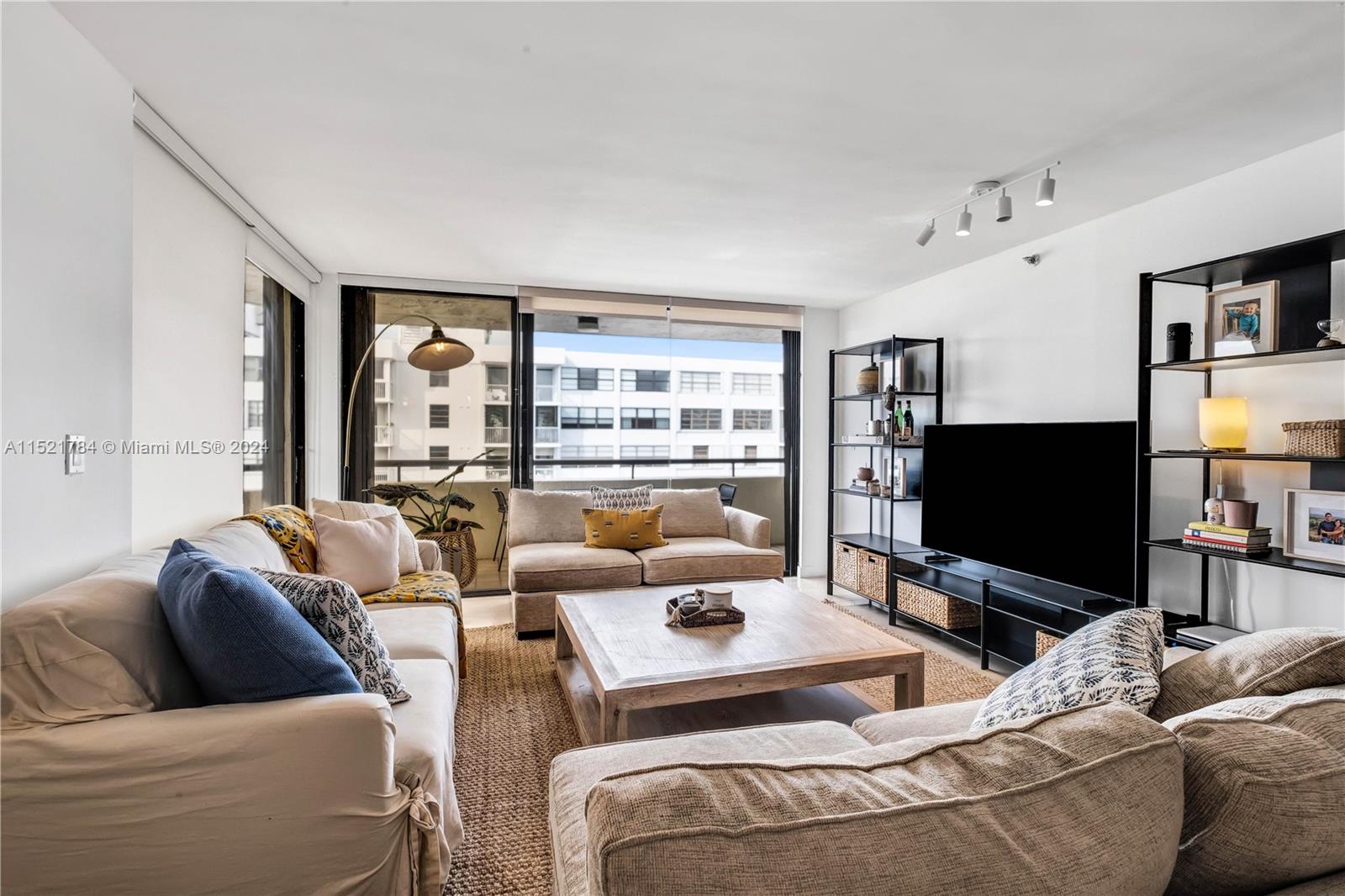 170 Ocean Lane Dr 903, Key Biscayne, Florida 33149, 2 Bedrooms Bedrooms, ,2 BathroomsBathrooms,Residential,For Sale,170 Ocean Lane Dr 903,A11521784